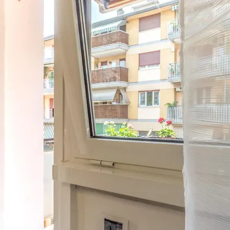 Modern Family Apartment In San Giovanni Metro A Colli Albani Direct To Center And Vatican * Řím